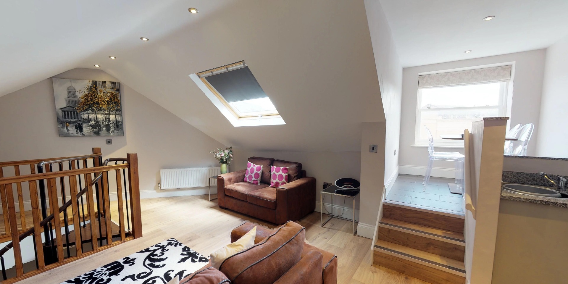 Harrogate Lifestyle offers stylish two bedroom one bathroom apartment for up to 4 people with double or twin bed set up facility. For Bookings Call now - 01423 568820