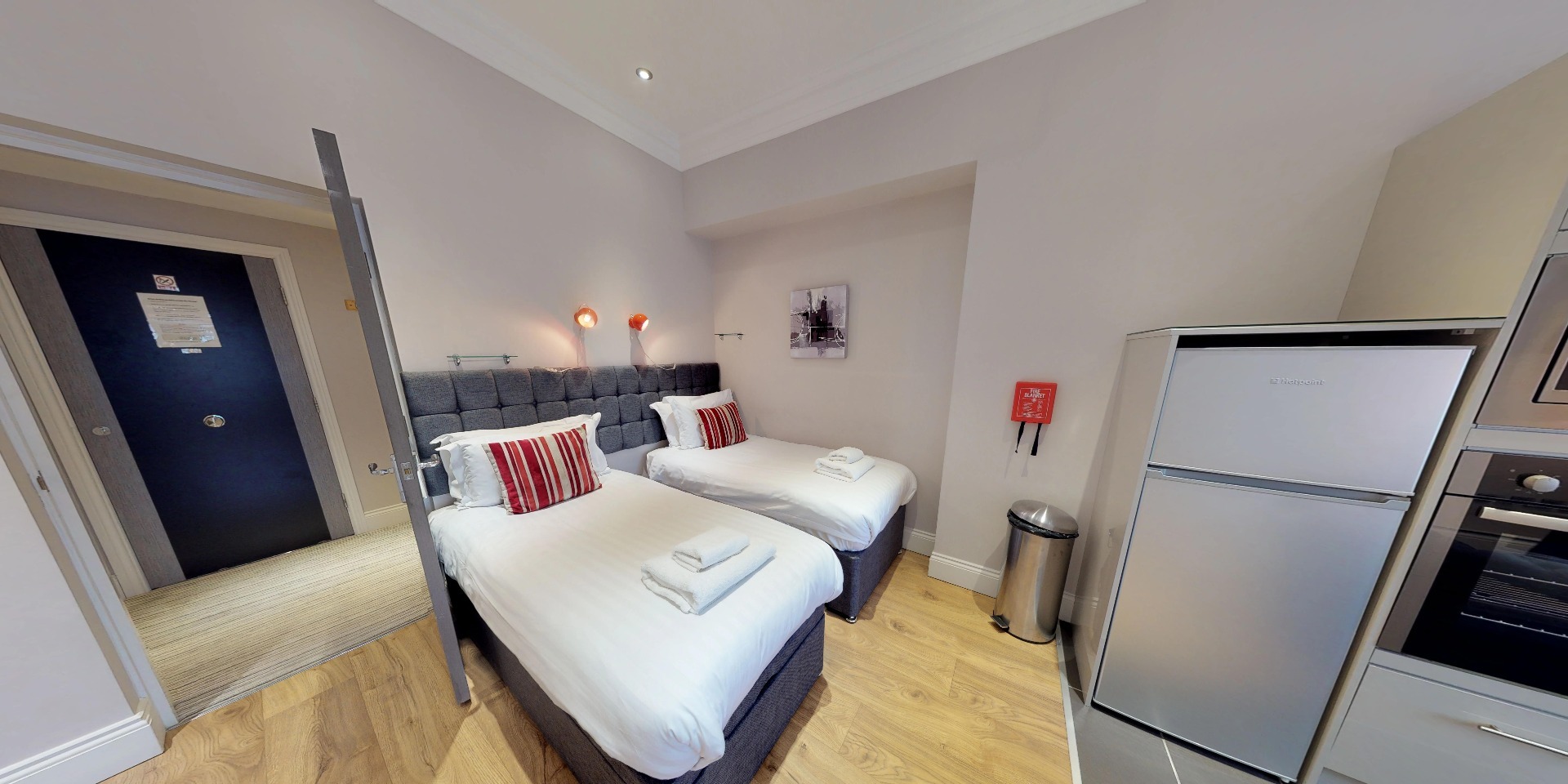 Harrogate Lifestyle offers stylish Studio one bathroom apartment for 1 or 2 people with double or twin bed set up facility. For Bookings Call now - 01423 568820