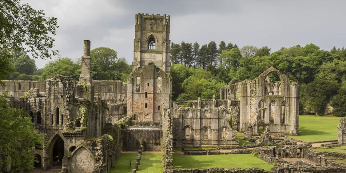 Tours in and around Harrogate with YorTours fountains abbey